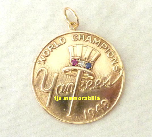 1949 NY YANKEES WORLD SERIES CHAMPIONSHIP PENDANT