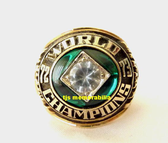 1973 OAKLAND A'S WORLD SERIES CHAMPIONSHIP RING & ORIGINAL PRESENTATION BOX