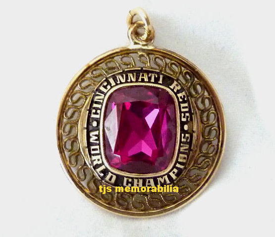 1976 CINCINATTI REDS WORLD SERIES CHAMPIONSHIP RING TOP PENDANT