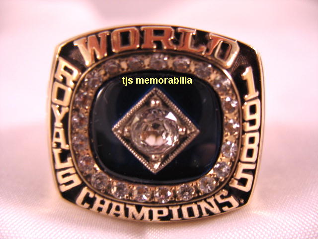 1985 KANSAS CITY ROYALS WORLD SERIES CHAMPIONSHIP RING