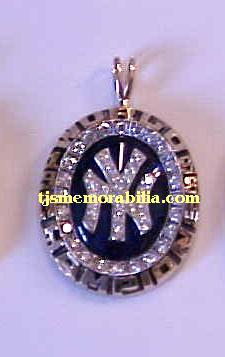 1998 NEW YORK YANKEES WORLD SERIES CHAMPIONSHIP PENDANT