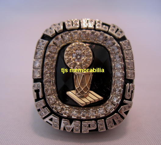 2006 MIAMI HEAT NBA  WORLD CHAMPIONSHIP RING & ORIGINAL PRESENTATION BOX