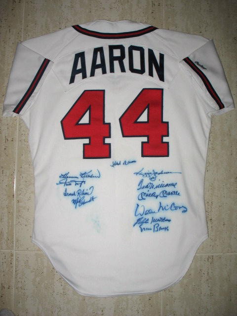 500 HR CLUB JERSEY SIGNED BY 11