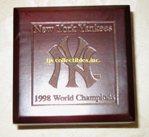 1998  NY YANKEES CHAMPIONSHIIP RING BOX