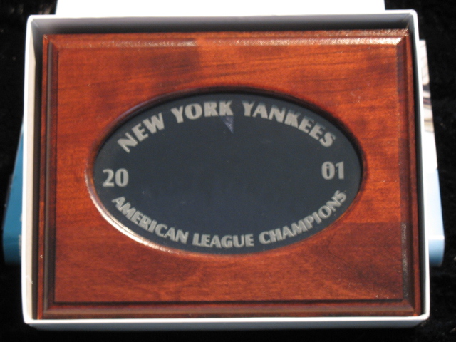 2001 NEW YORK YANKEES AMERICAN LEAGUE CHAMPIONSHIP RING BOX