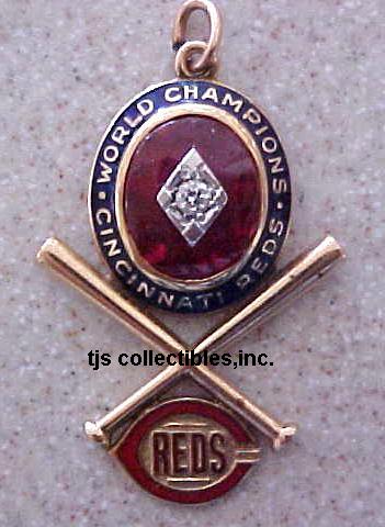 1940 CINCINNATI REDS VINTAGE WS CHAMPIONSHIP PENDANT