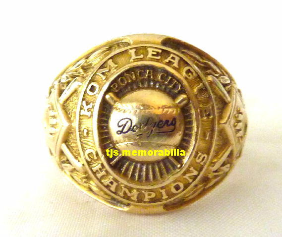 1949 BROOKLYN DODGERS KOM LEAGUE CHAMPIONSHIP RING