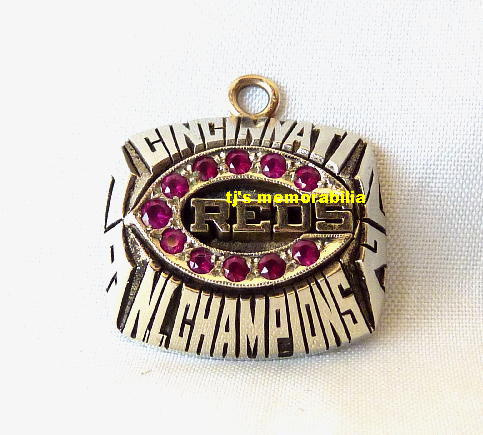 1972 CINCINNATI REDS NATIONAL LEAGUE CHAMPIONSHIP RING TOP PENDANT